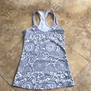 Rare Lululemon gray and white floral tank!